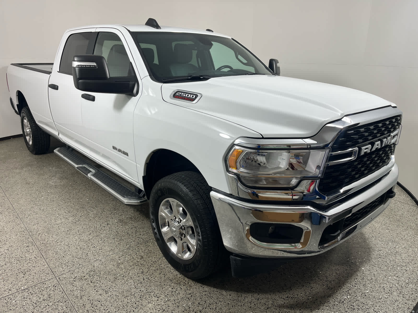 2024 RAM 2500 Big Horn Crew Cab 4x4 8' Box