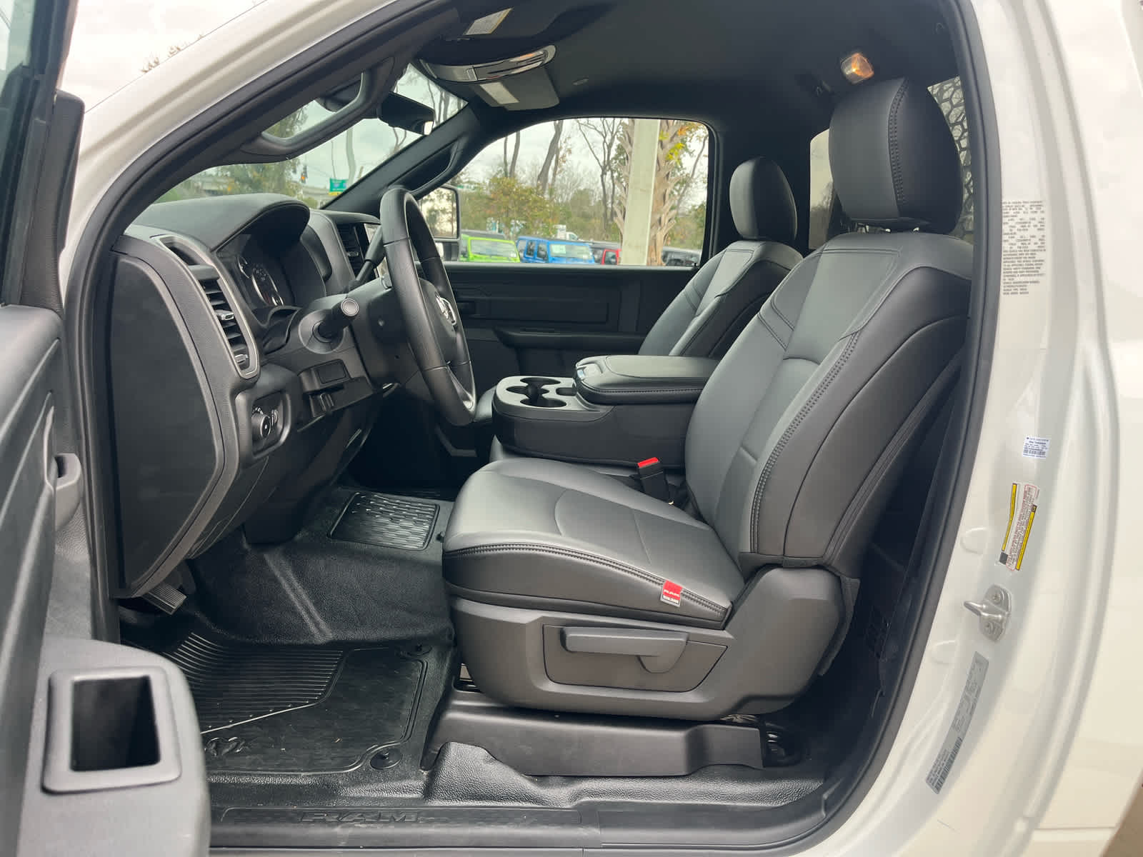 2026 RAM Ram 3500 Chassis Cab RAM 3500 TRADESMAN CHASSIS REGULAR CAB 4X4 84' CA