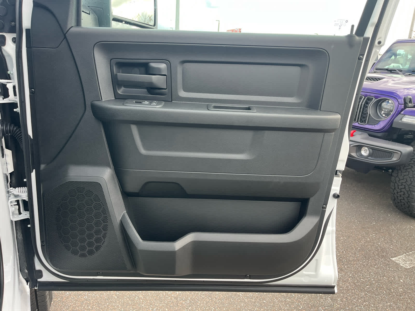 2026 RAM Ram 3500 Chassis Cab RAM 3500 TRADESMAN CREW CAB CHASSIS 4X4 60' CA