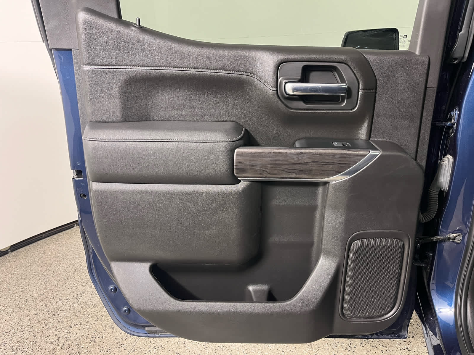 2022 Chevrolet Silverado 1500 LTD 4WD Crew Cab Short Bed LTZ