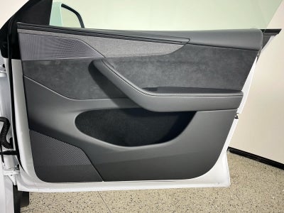 2026 Tesla Model Y Base