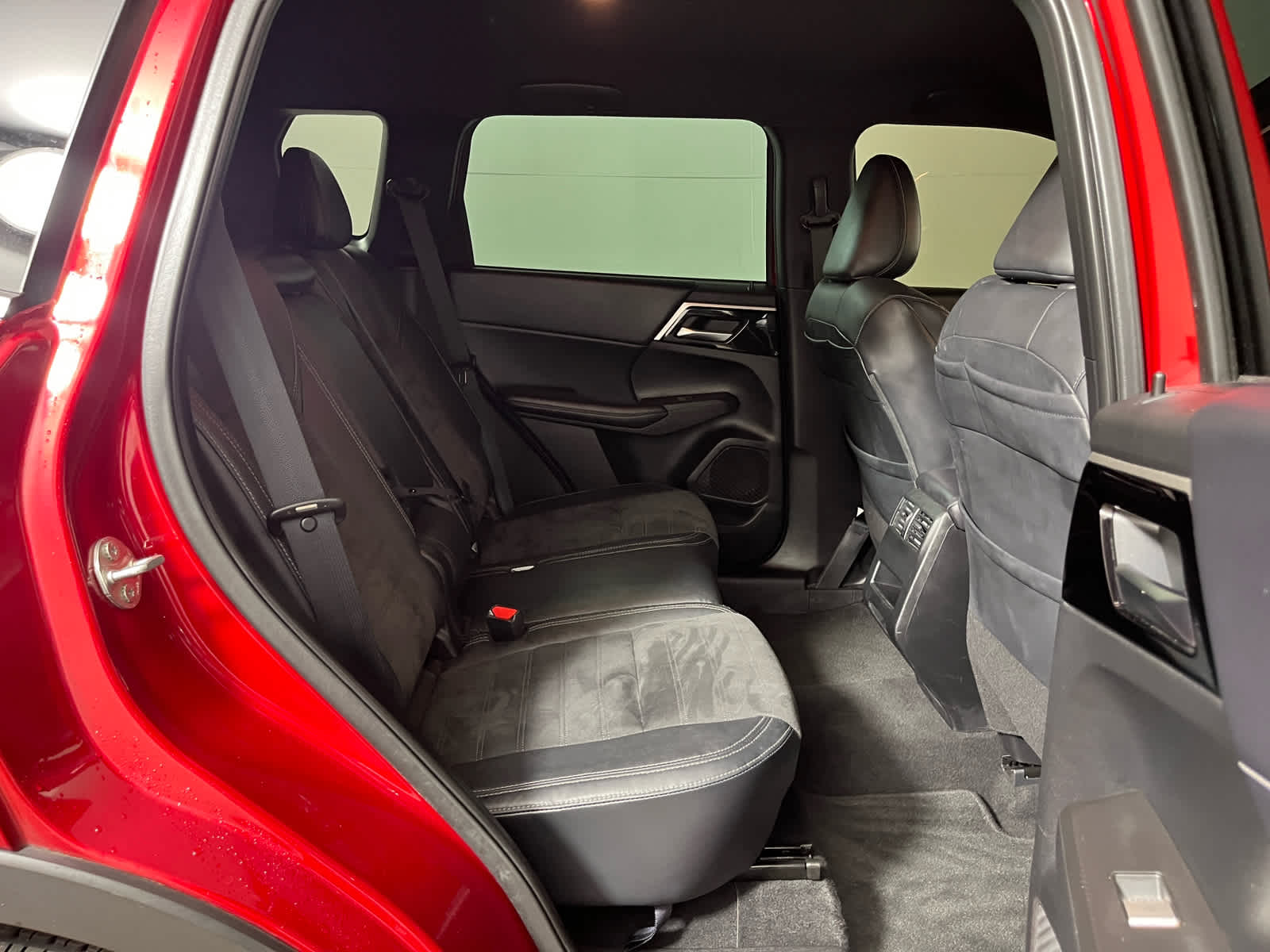 2023 Mitsubishi Outlander SE Black Edition