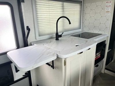 2024 Mercedes-Benz Sprinter Cab Chassis Base