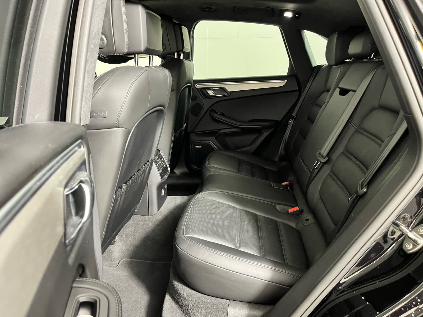 2017 Porsche Macan Turbo