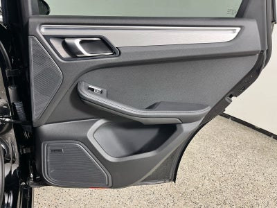 2017 Porsche Macan Turbo